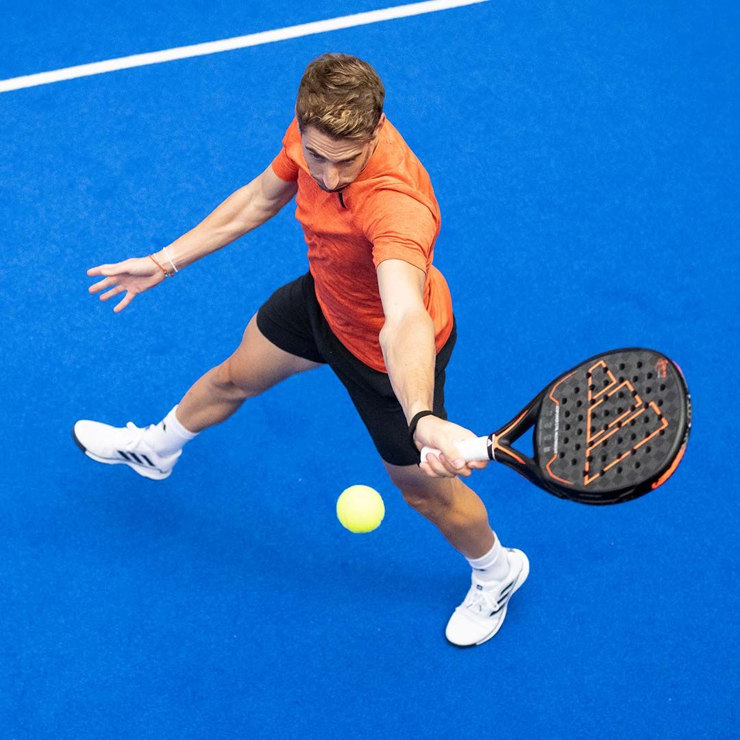 Mejora el control de tu juego de tenis con un grip para raqueta. Conoce sus  características - Martí Blog