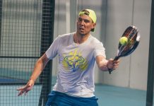 Rafa Nadal sorprende jugando al pádel en Manacor